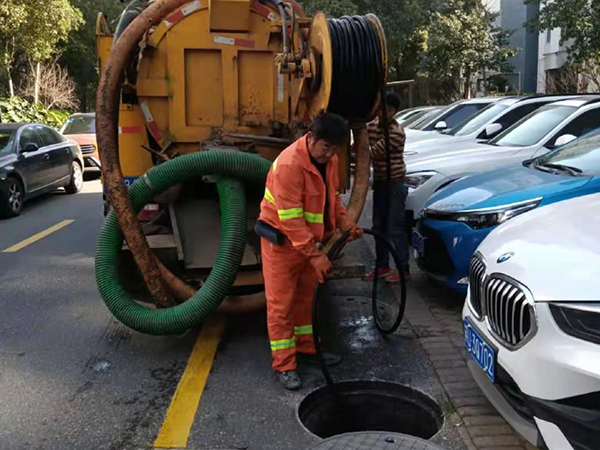 高埗排污管道清淤